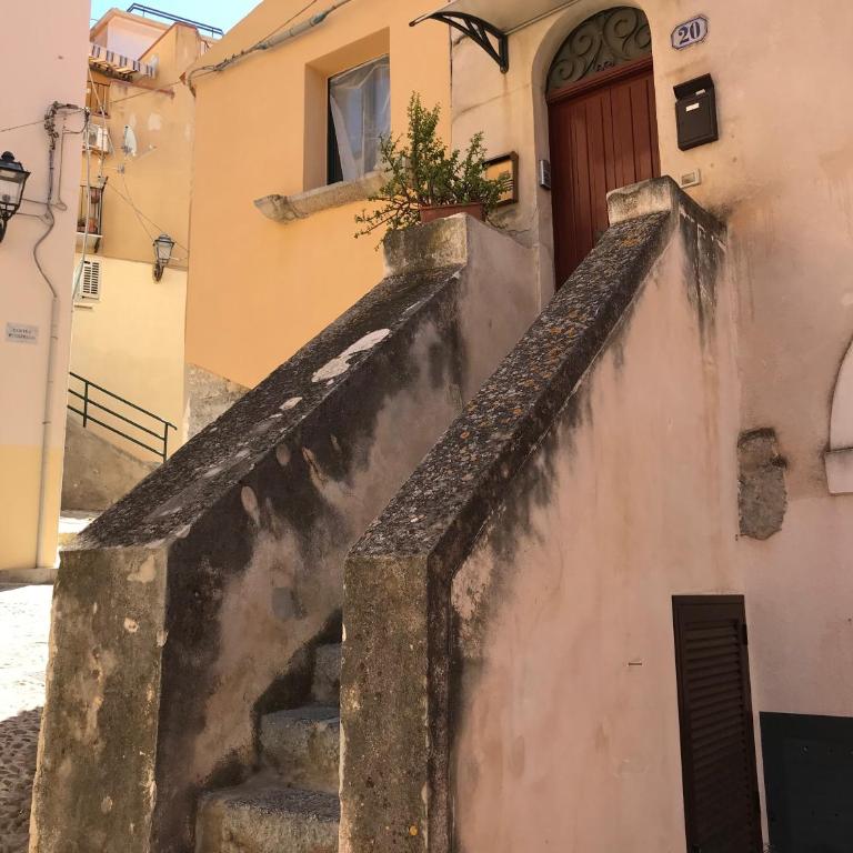 Saraceni 20 - Appartamento con Balcone - 2
