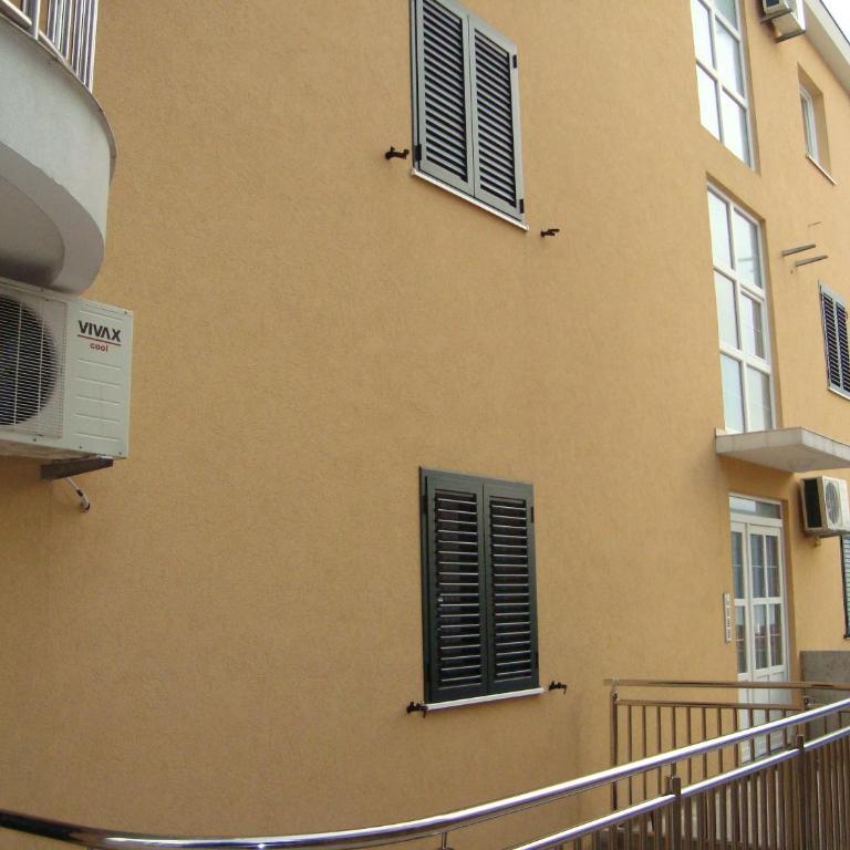 Apartments Milano - Two-Bedroom Apartment with Balcony - 15