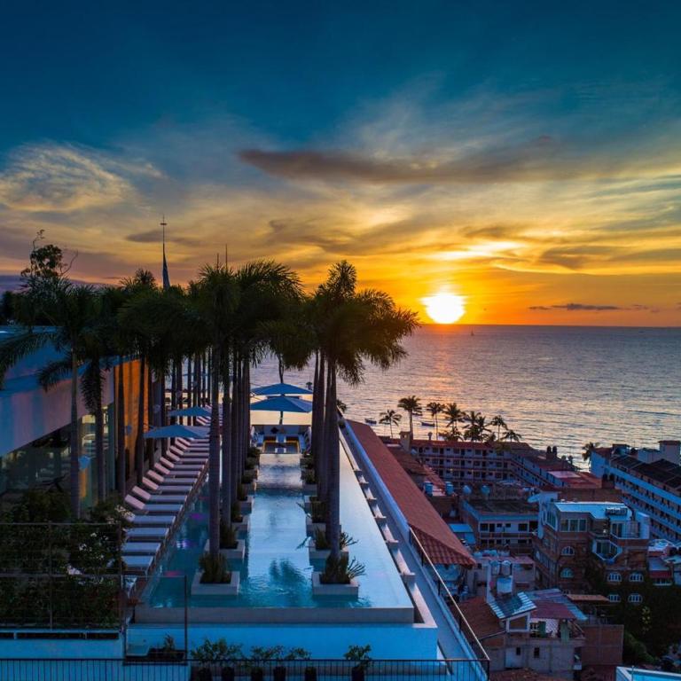 Pier 57 Modern Luxury PV's Best Rooftop! - Apartamento de 2 dormitorios - 42
