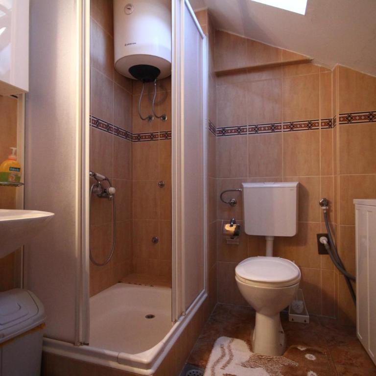Apartments Budva Center 2 - Komfor Apartman sa 2 Spavaće Sobe i Terasom - 6
