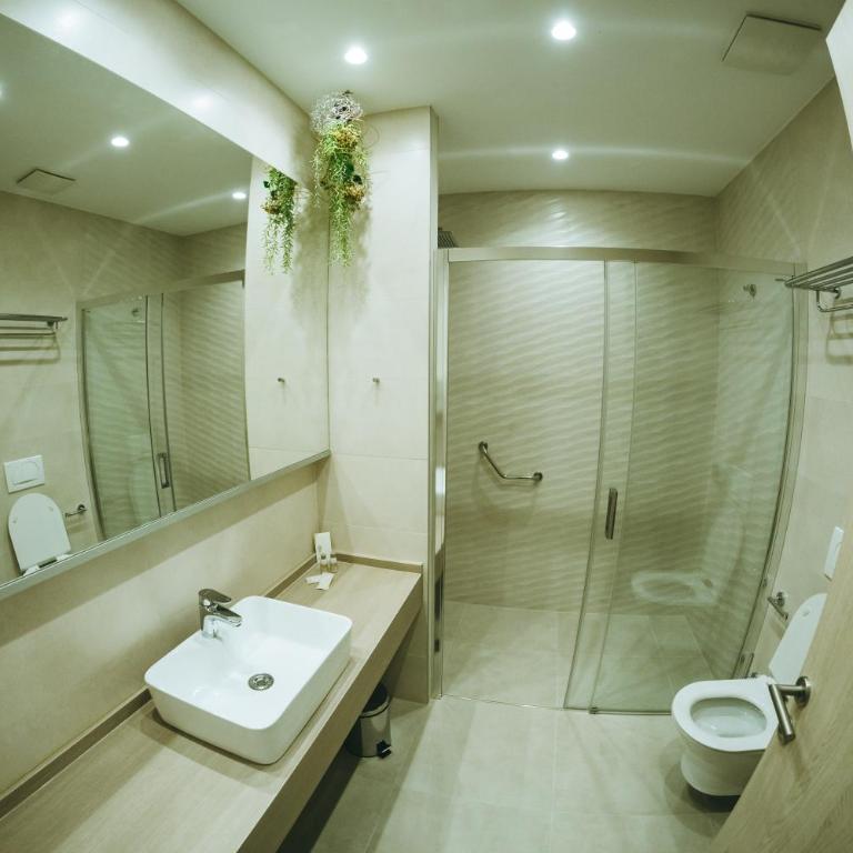 Hotel Verso - Double Room with Private Bathroom - 4