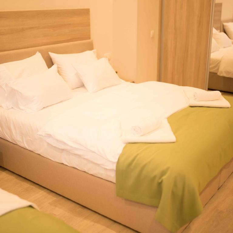 Hotel Verso - Luxury Triple Room - 2