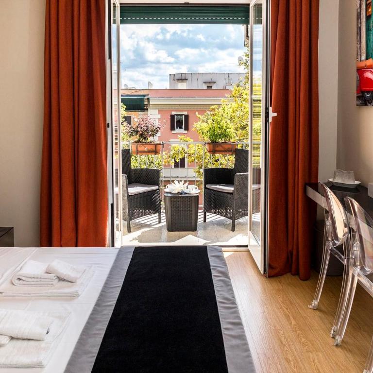 Top Floor Trastevere - Camera Matrimoniale con Balcone - 5
