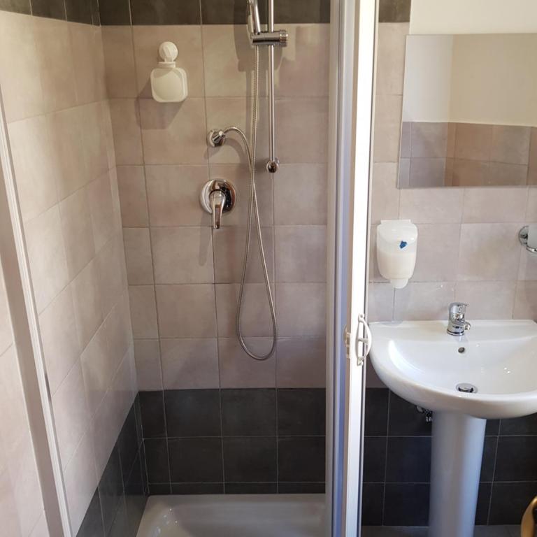 Rome Winners Home Guesthouse - Camera Singola con Bagno Privato - 7