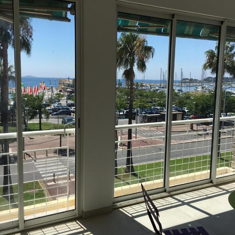 Bandol, vue panoramique sur la mer, la plage, le port - Apartment mit 2 Schlafzimmern - 4