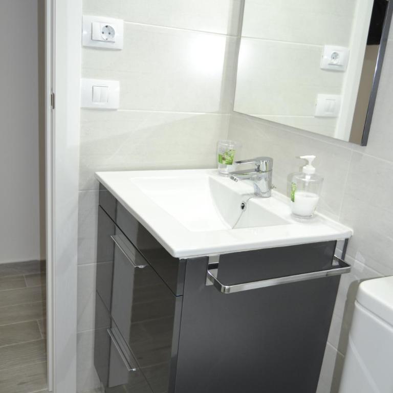 Vivienda Vacacional AP Las Canteras - Apartamento - 6