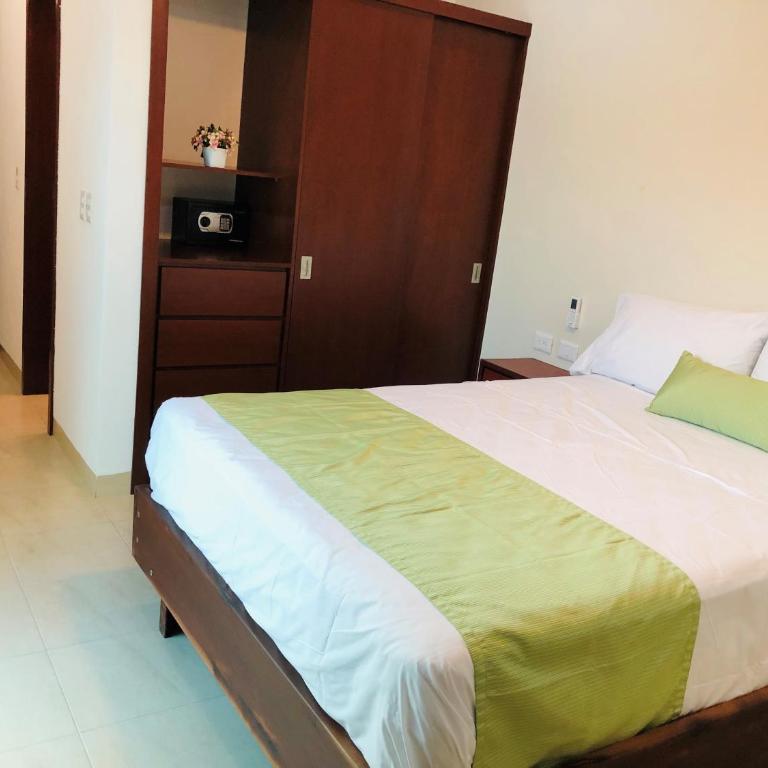 Imperla Hotel - Queen Room with Balcony - 20