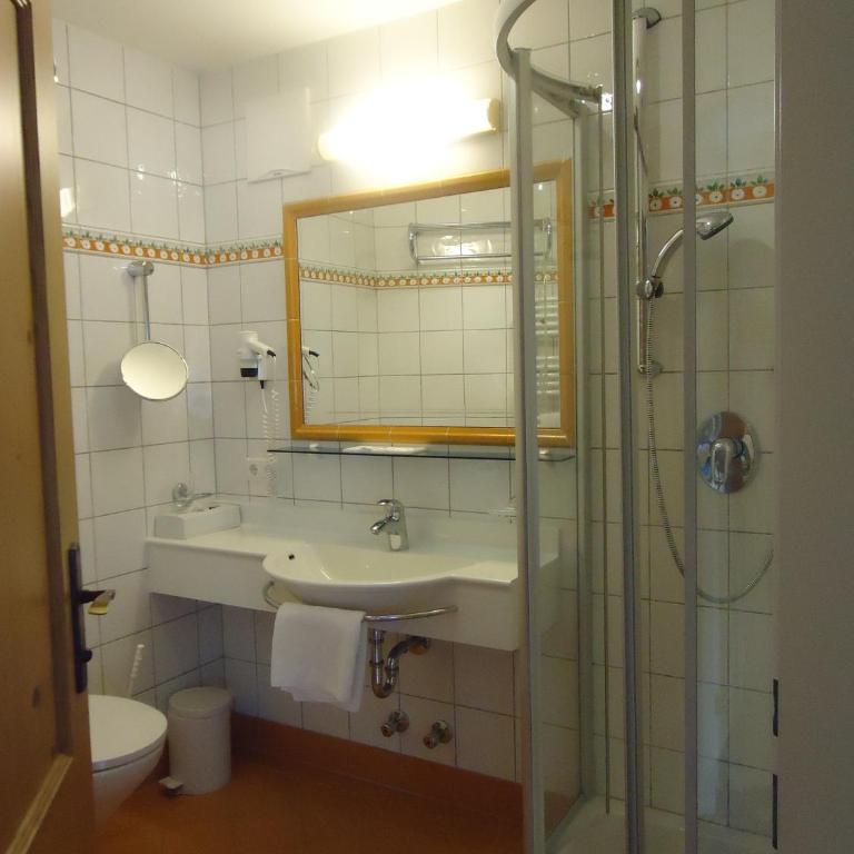Hotel Tirolerhof 4 Sterne Superior - Comfort Einzelzimmer mit Balkon - 4