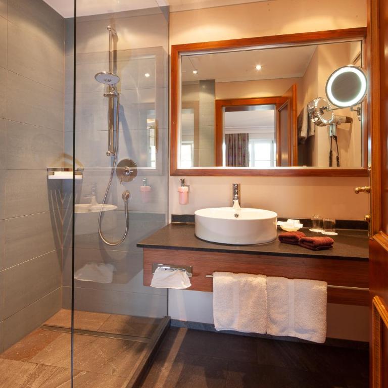 Hotel Alpenkönig - Doppelzimmer mit Terrasse - 7