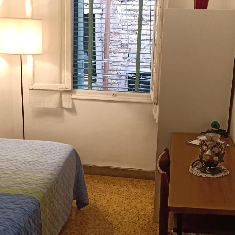 Renato House - Camera Singola Standard con Bagno in Comune - 5