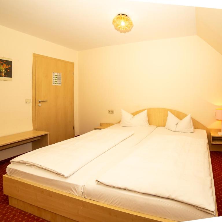 Hotel Post Leutkirch - Budget Einzelzimmer im dritten Stock - 4