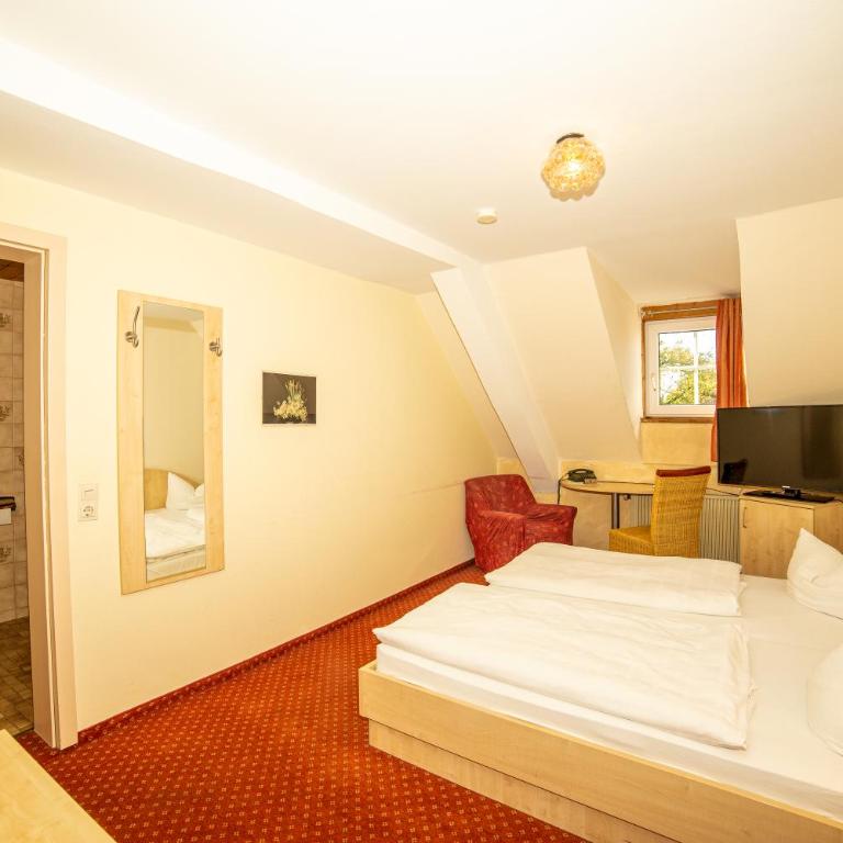 Hotel Post Leutkirch - Budget Einzelzimmer im dritten Stock - 1