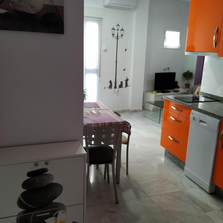 Apartamento primera linea de playa con gran patio, consultar disponibilidad de aparcamiento - Apartamento con vistas al mar - 21