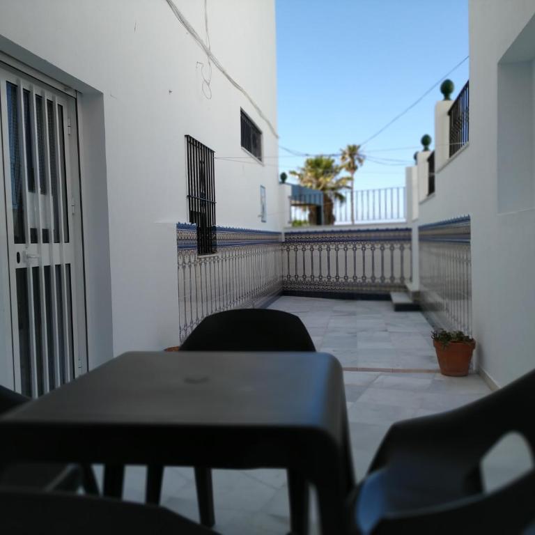 Apartamento primera linea de playa con gran patio, consultar disponibilidad de aparcamiento - Apartamento con vistas al mar - 18
