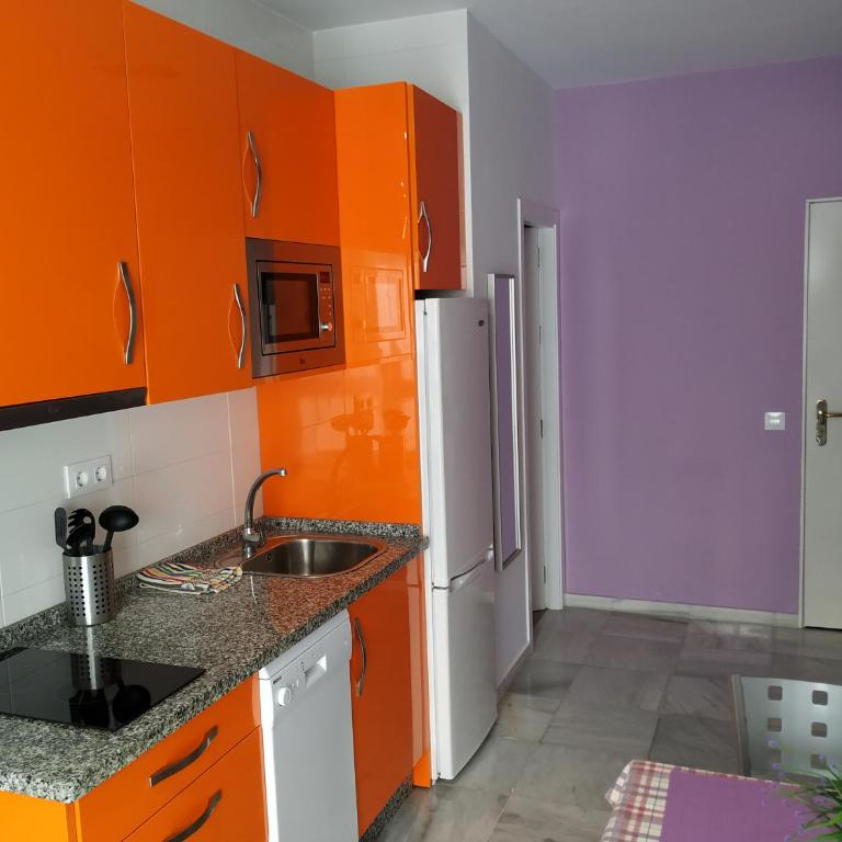 Apartamento primera linea de playa con gran patio, consultar disponibilidad de aparcamiento - Apartamento con vistas al mar - 23