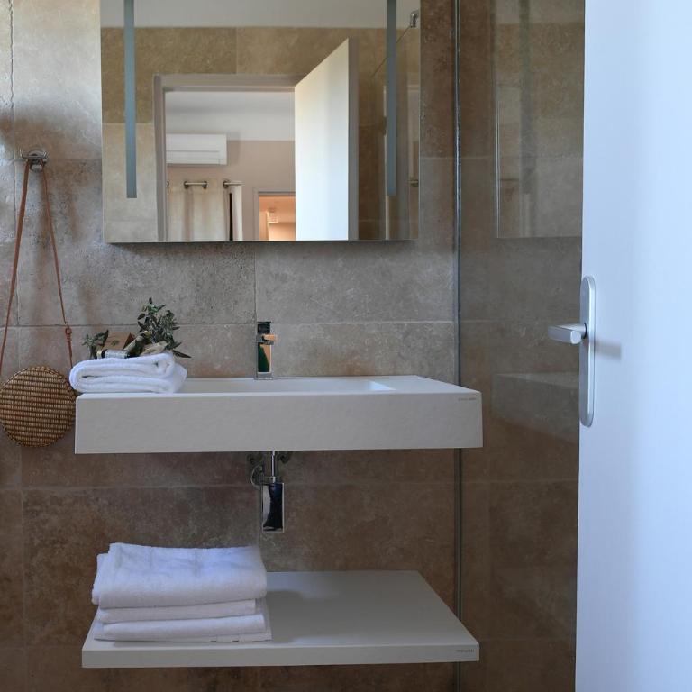 Hôtel Villa Glanum et Spa - Chambre Double Standard avec Terrasse - 3