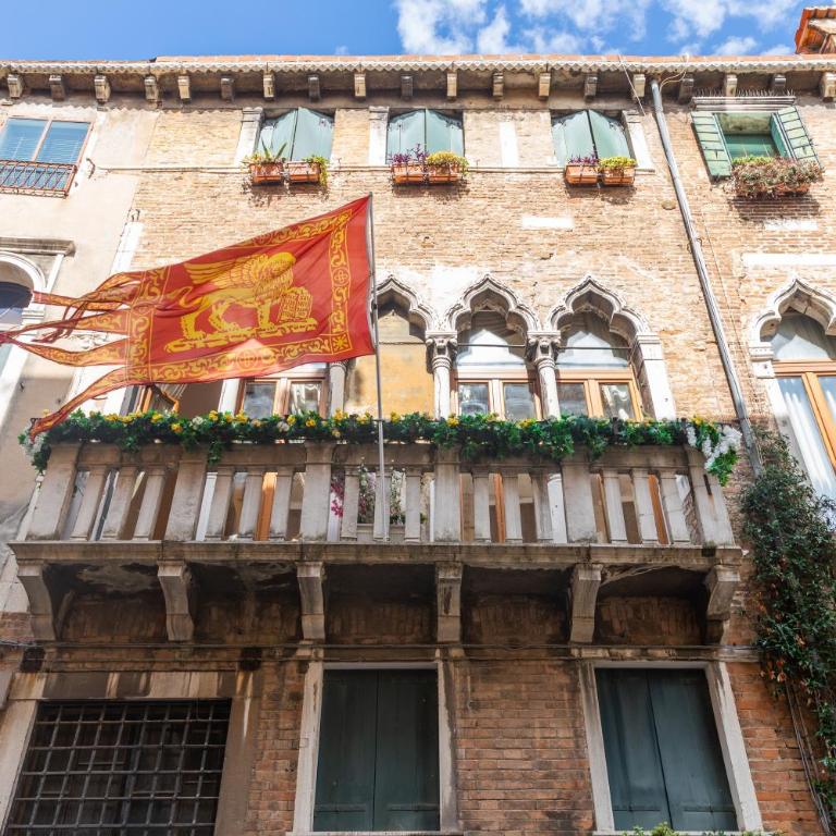 Dimora Al Doge Beato Canal View - Camera Matrimoniale Superior con Balcone e Vista Canale - 4