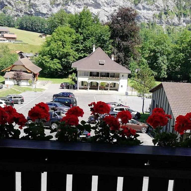 Lauterbrunnen Staubbach Beautiful Waterfall Apartment - Apartment mit 3 Schlafzimmern - 89