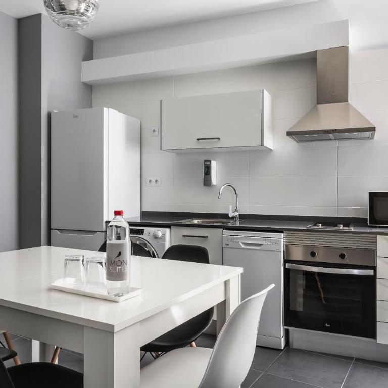 Catalina Suites San Nicolas - Two-Bedroom Apartment - 1