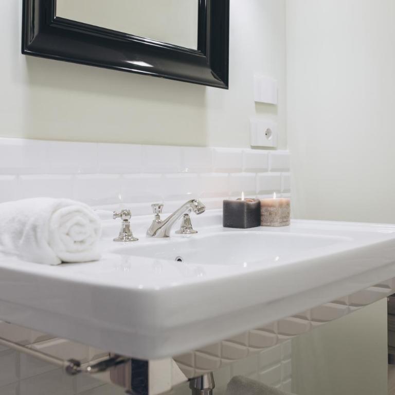 Gregorini Bingham Art Luxury Suites - Suite King - 7