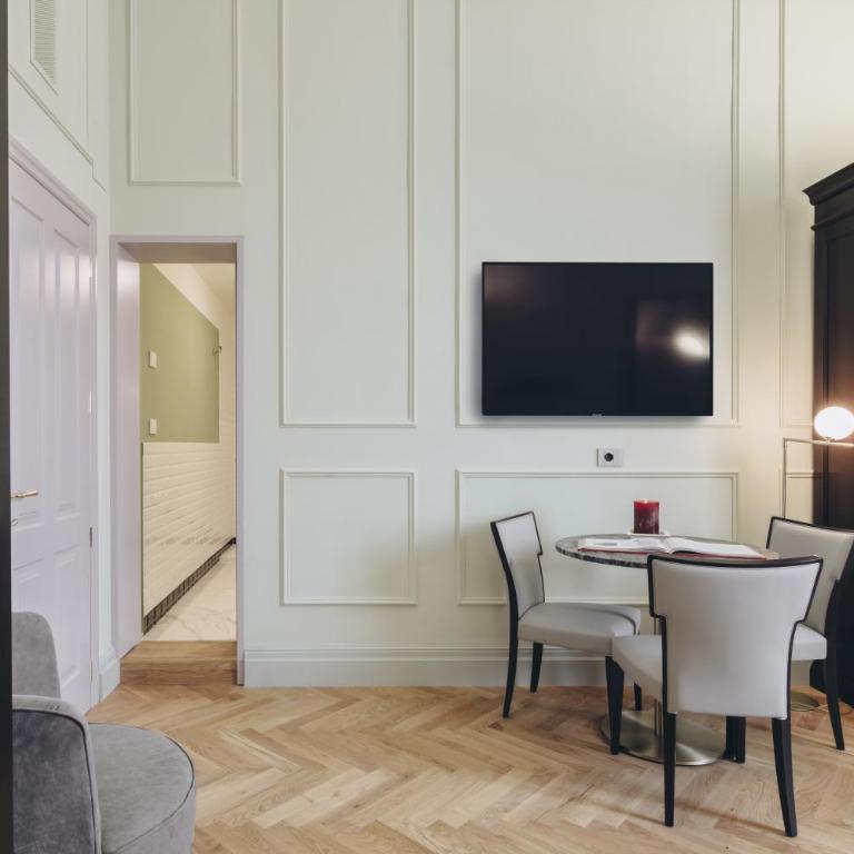 Gregorini Bingham Art Luxury Suites - Suite Superior King - 8