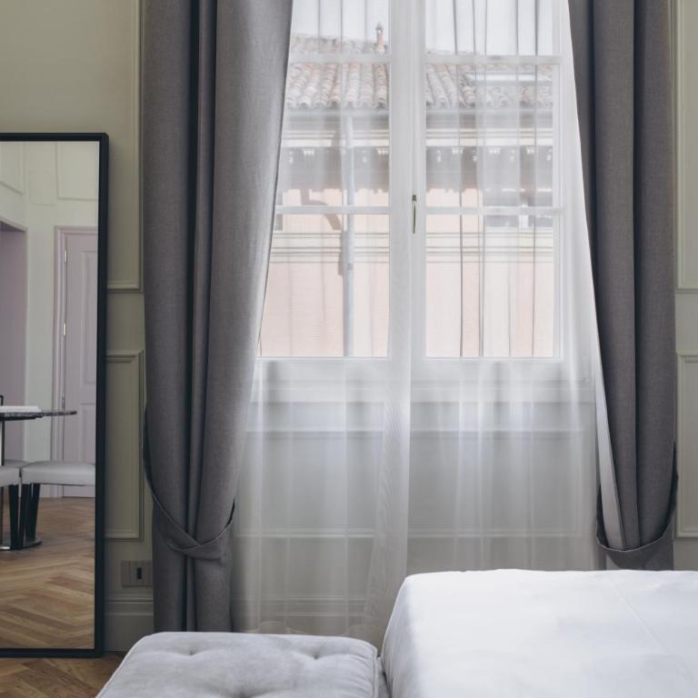 Gregorini Bingham Art Luxury Suites - Suite Superior King - 2