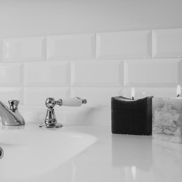 Gregorini Bingham Art Luxury Suites - Suite Superior King - 11