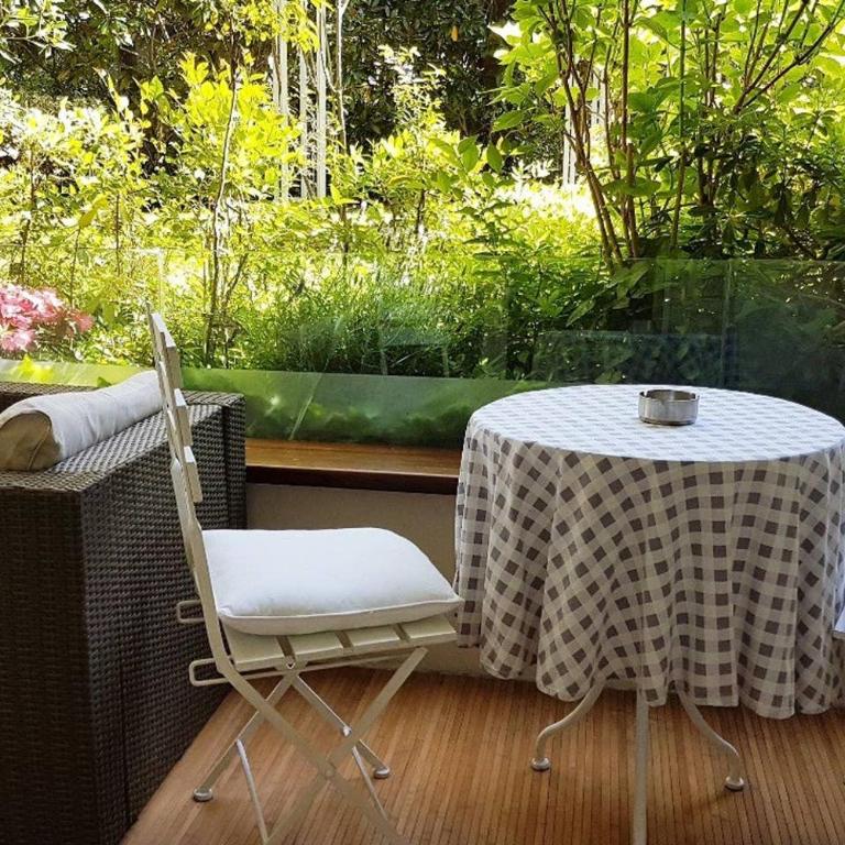 Lux Studio our swimming pool and garden - Studio - 31