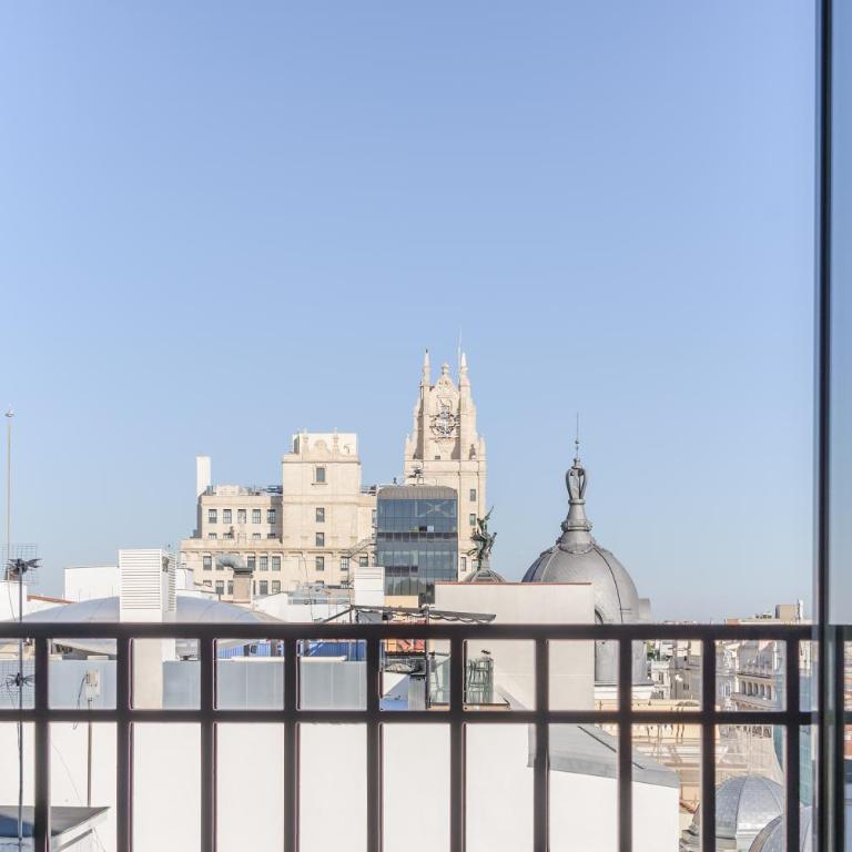 Gran Vía Callao - Stunning views in the heart of Madrid - One-Bedroom Apartment - 8