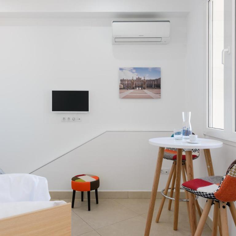 Gran Vía Callao - Stunning views in the heart of Madrid - One-Bedroom Apartment - 10