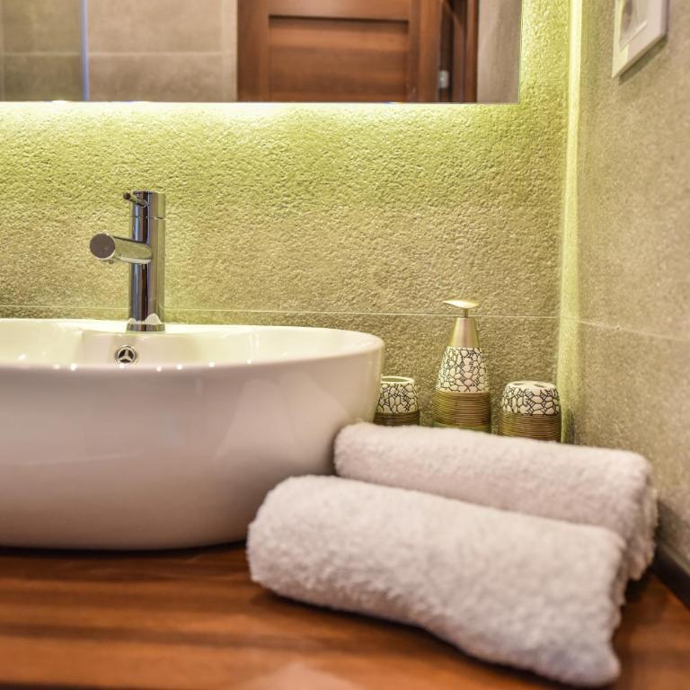 Giardino Lux Apartments - One-Bedroom Apartment - 2