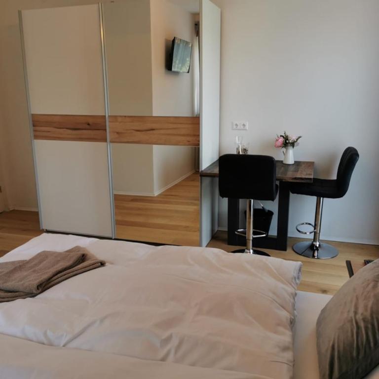 Enjoyit Velden West - Doppelzimmer mit Balkon - 36