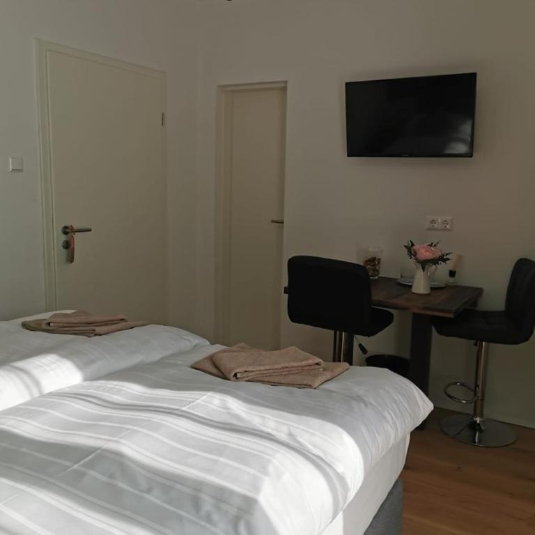 Enjoyit Velden West - Doppelzimmer mit Gartenblick - 15