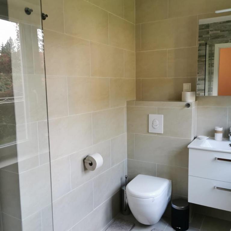 Enjoyit Velden West - Familienzimmer mit Balkon - 35