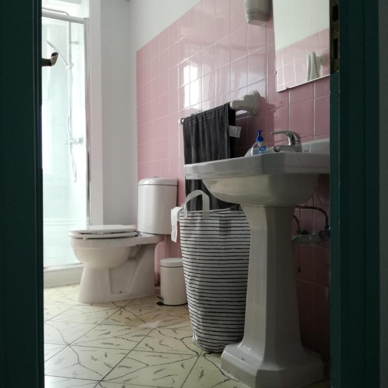 Casa Oroela - Three-Bedroom Apartment - 16