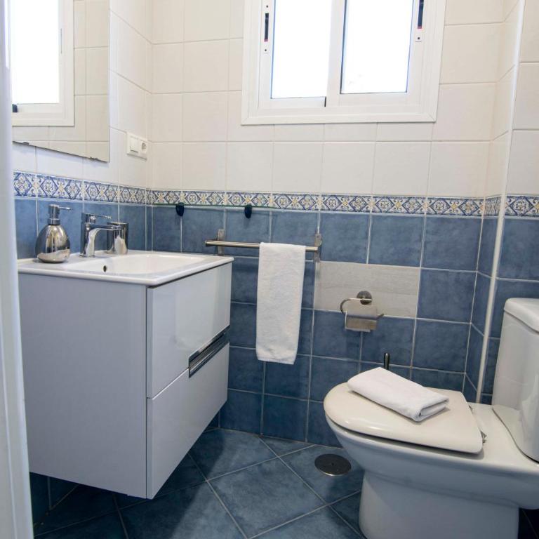Letmalaga Bay Views - Two-Bedroom Apartment - 37