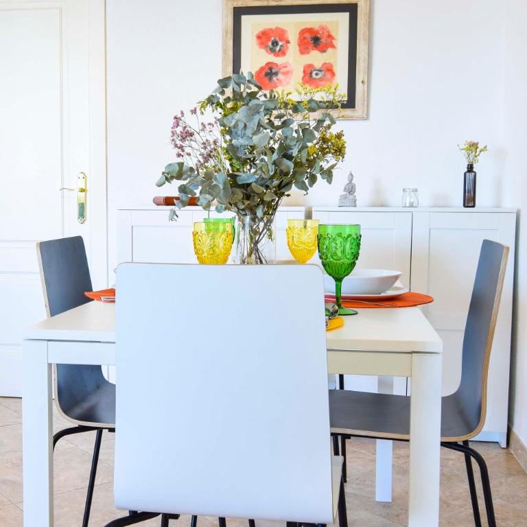 Letmalaga Bay Views - Two-Bedroom Apartment - 19