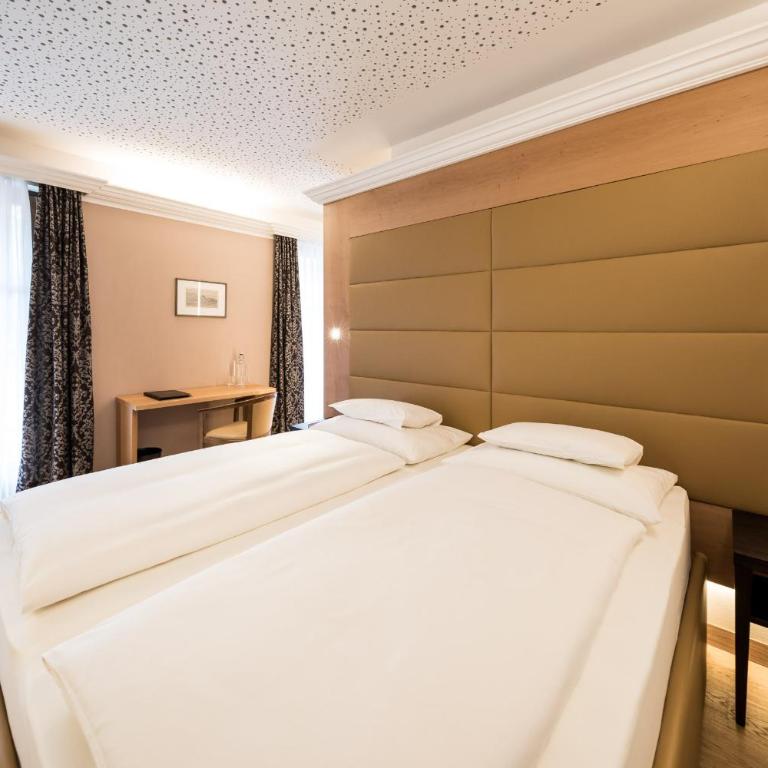 Hotel Haus am Hang - Camera Matrimoniale con Balcone - 1
