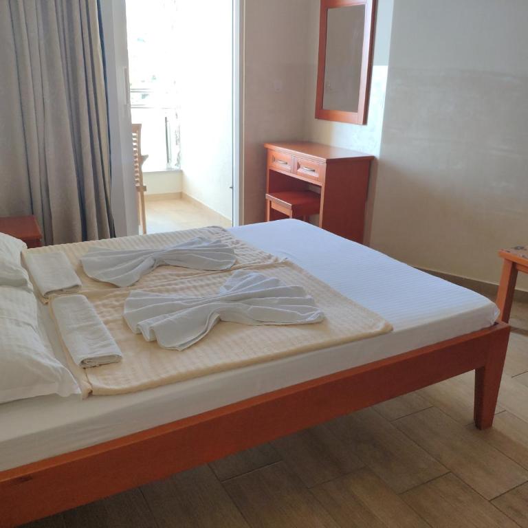 Apartments Stević - Monaco - Dvokrevetna soba sa Bračnim Krevetom, Terasom i Pogledom na More - 8