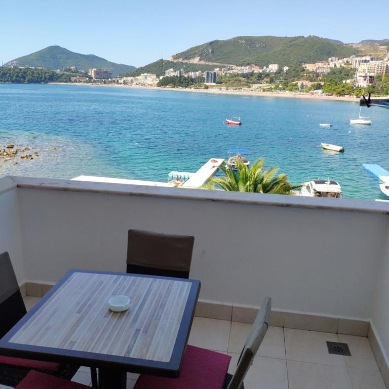 Apartments Stević - Monaco - Apartman sa 1 Spavaćom Sobom, Terasom i Pogledom na More - 15