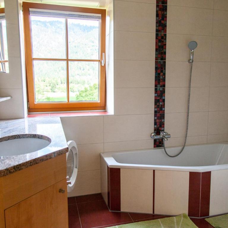 Berghof Reiter - Deluxe Apartment - 11