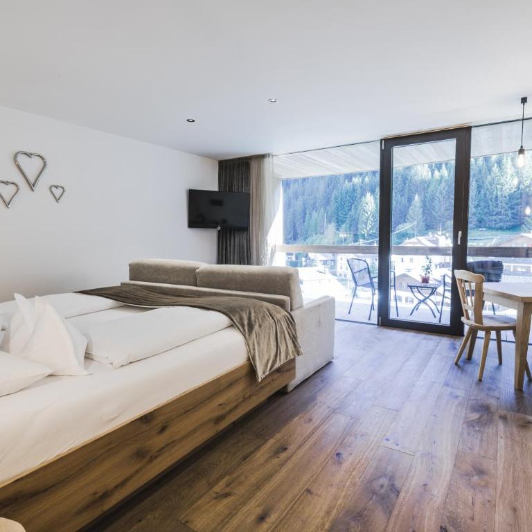 Hotel Chalet S - Dolomites Design - adults recommended - Junior Suite - 5