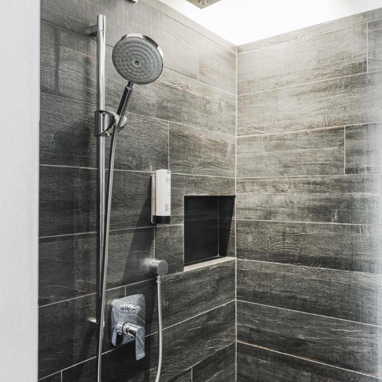 Hotel Chalet S - Dolomites Design - adults recommended - Suite con Vista Montagna - 4