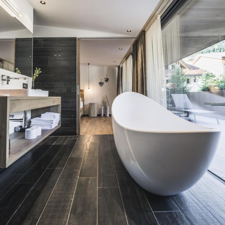 Hotel Chalet S - Dolomites Design - adults recommended - Suite con Vista Montagna - 12