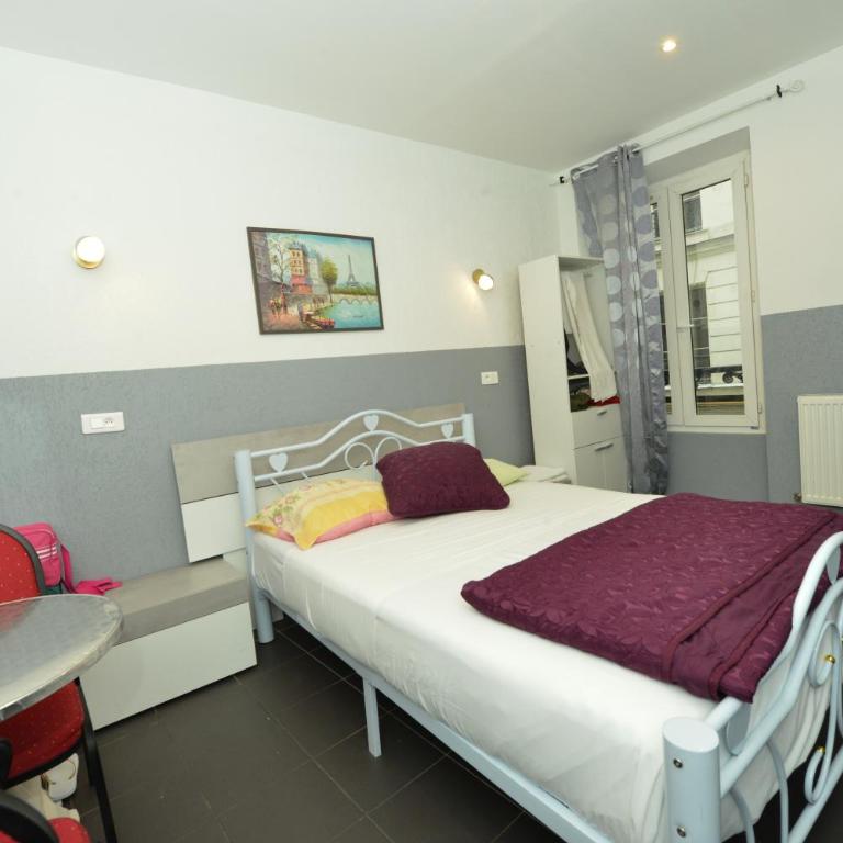 Hotel De La Poste - Chambre Double Standard - 8
