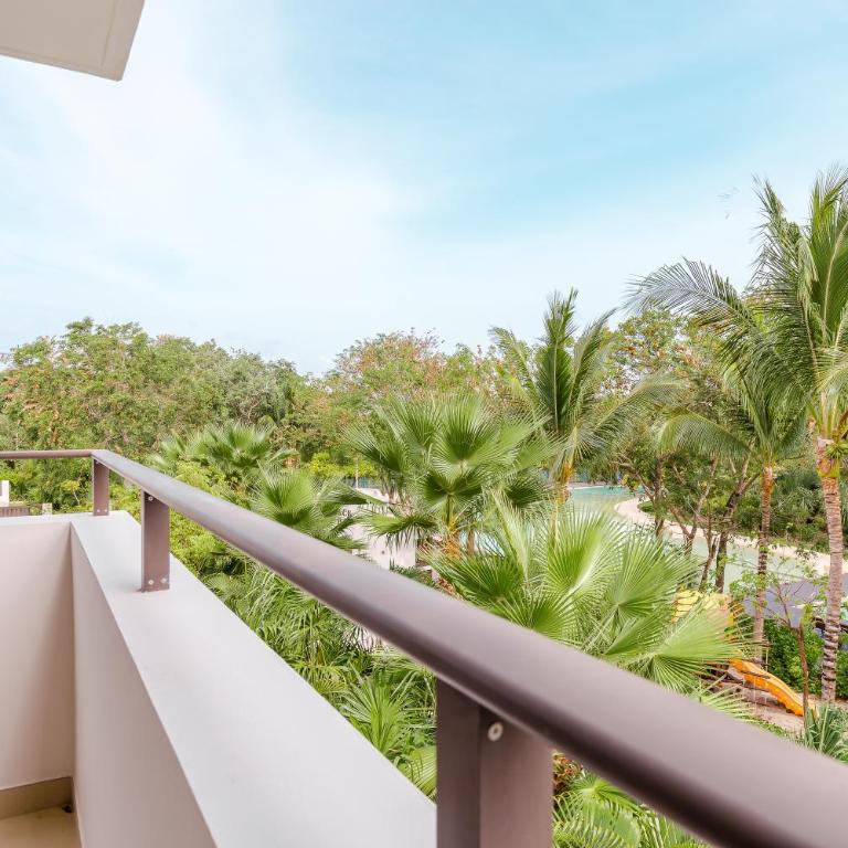 Lorena Ochoa Complex At Grand Coral - Apartamento con vistas a la piscina - 31