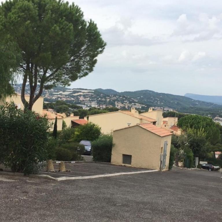 T2 Rez de jardin 300m Plage de Beaucours Sanary sur Mer - Apartment - Erdgeschoss - 17