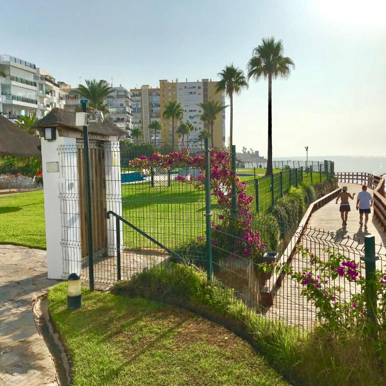 MI CAPRICHO, Beachfront, Grownfloor, Private Garden & Terrace - Apartamento - 30