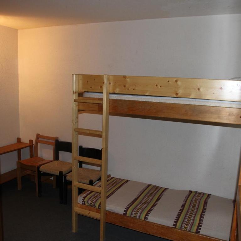 Cascade arcs 1600 - Three-Bedroom Apartment - 3