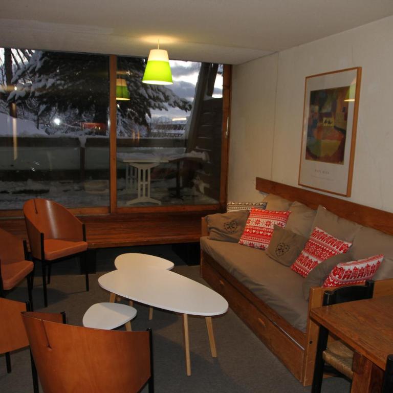 Cascade arcs 1600 - Three-Bedroom Apartment - 4